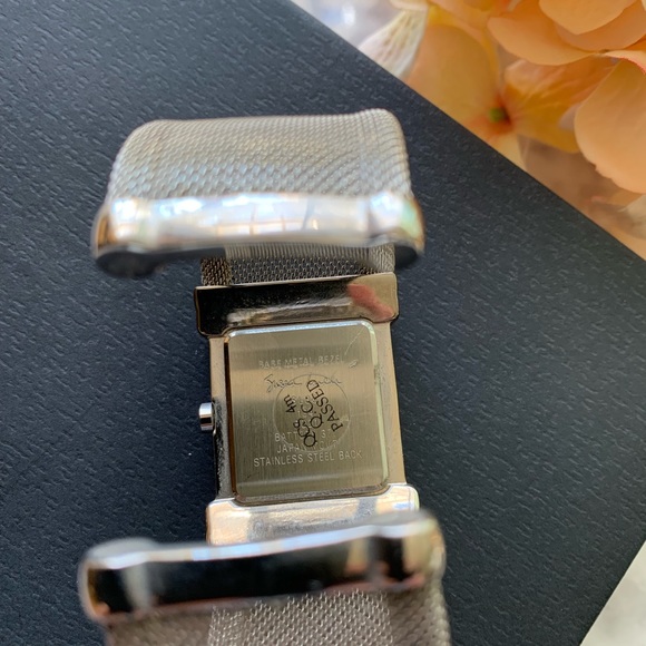 Susan Lucci silver mesh watch with crystals - Picture 6 of 6